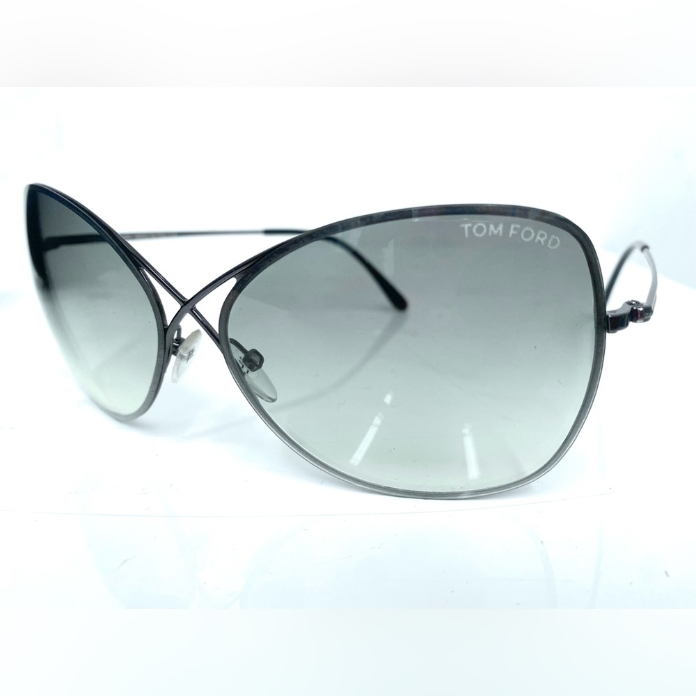 Tom Ford Sunglasses in Gunmetal. Barely worn. Original case.